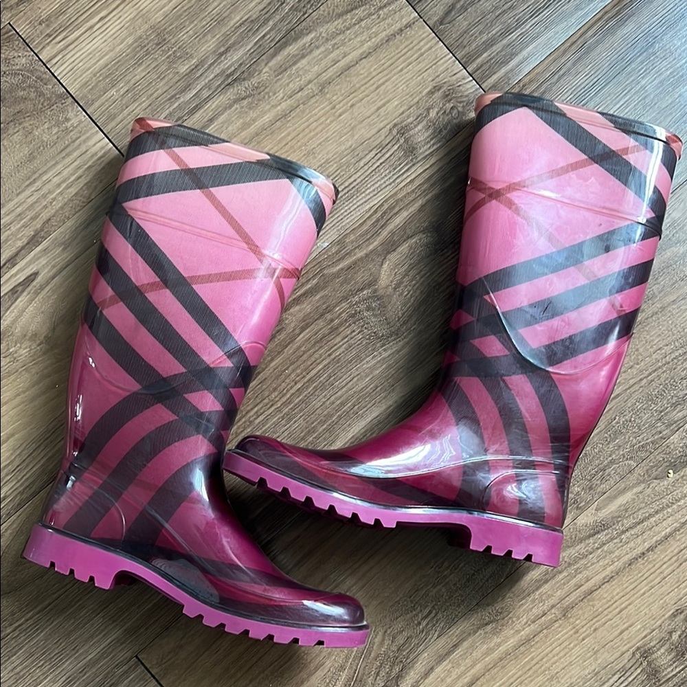 Burberry | size 39 Vintage Maroon-Pink Plaid Women's Rain Boots